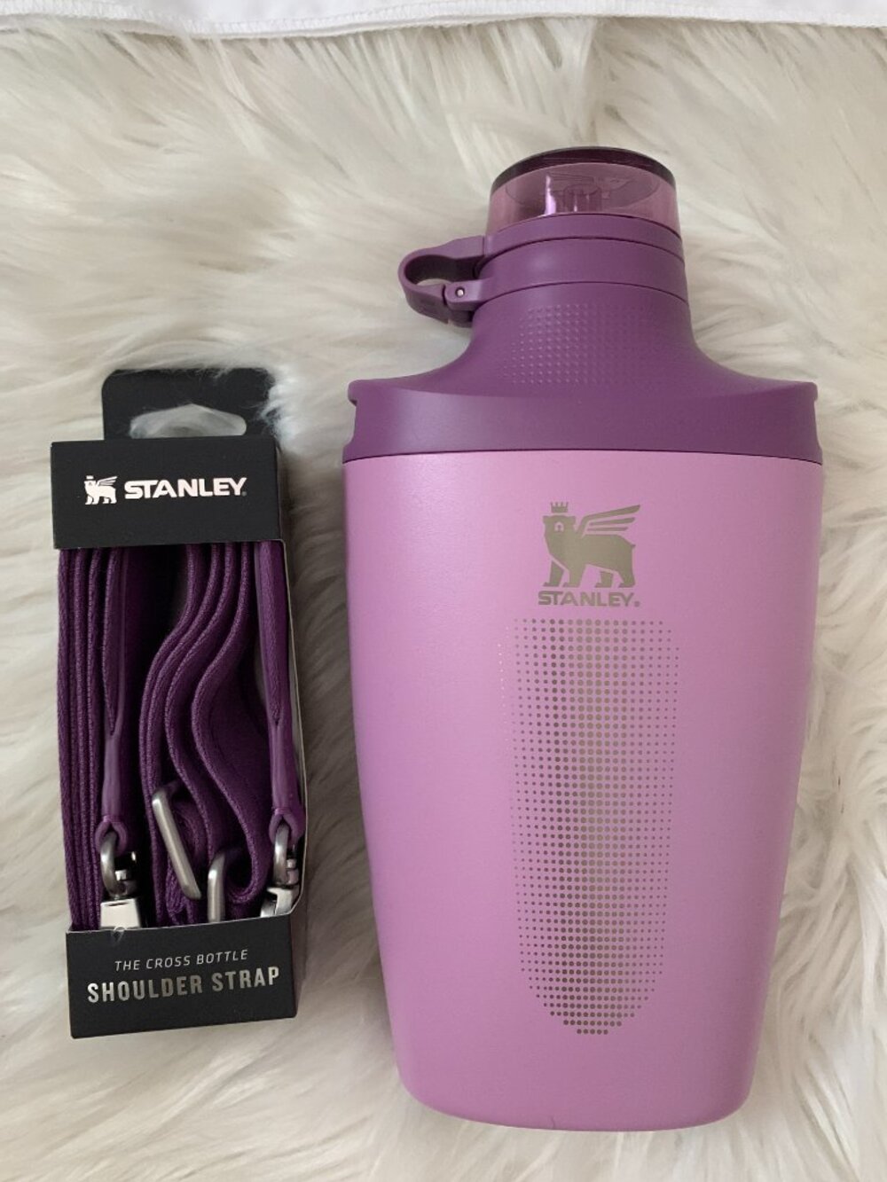 STANLEY Cross Bottle with Shoulder Strap in Lilac Purple